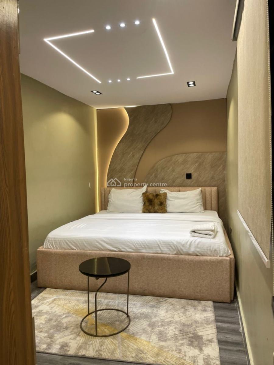 Luxurious and Spacious 2 Bedroom Apartment in a Secured Estate, Lekki Phase 1, Lekki, Lagos, House Short Let