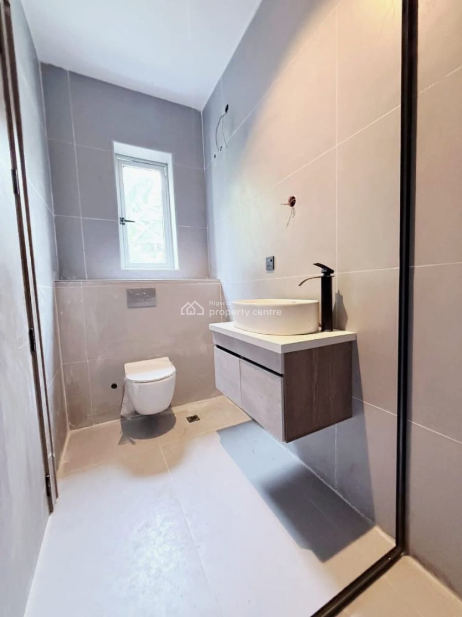 Experience Luxury and Convenience 2-bedroom Apartment, Lekki Phase 1, Lekki, Lagos, Flat / Apartment for Sale