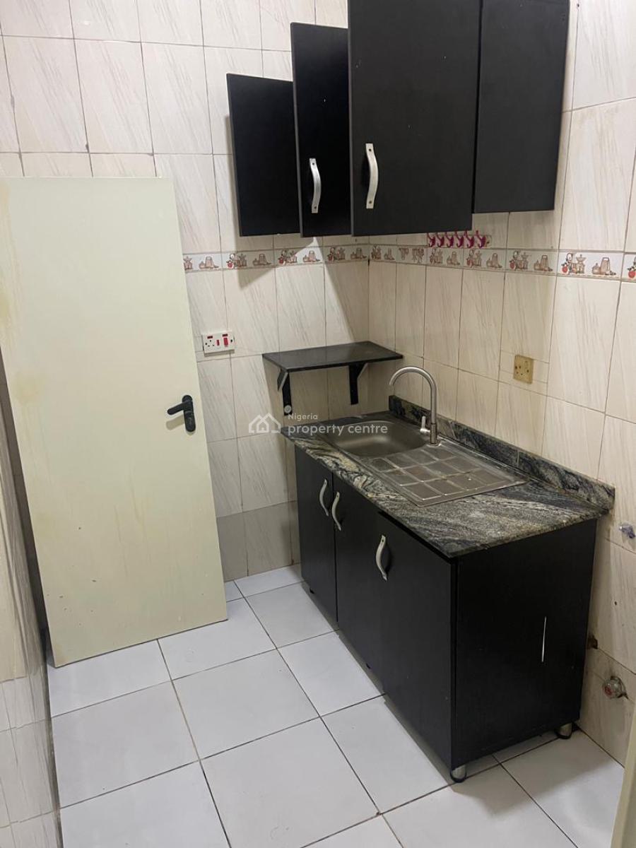 1 Bedroom, Lekki Phase 1, Lekki, Lagos, Mini Flat (room and Parlour) for Rent