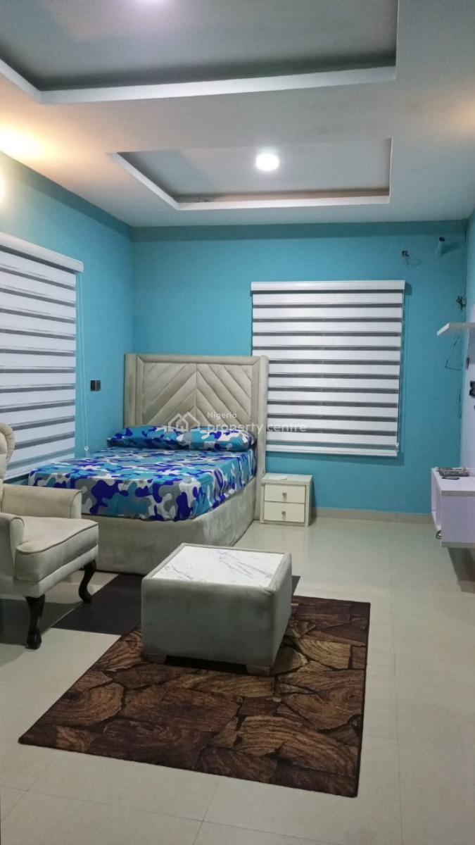 Rooms in a Shared Apartment with Furnished Parlour & Equipped Kitchen, Gated and Secured Estate, Sangotedo, Ajah, Lagos, Flat / Apartment for Rent