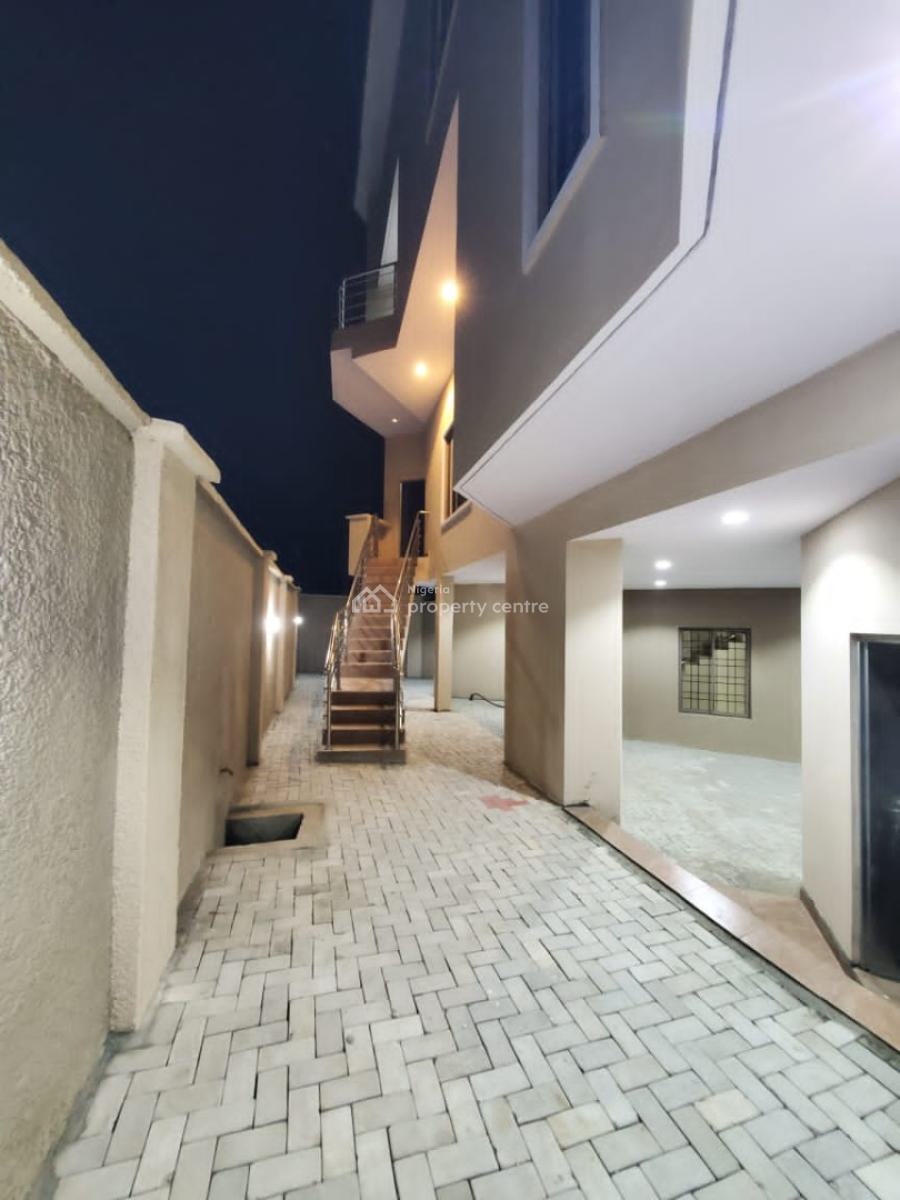 6 Unit 4 Bedrooms Terraced Duplex, Guzape District, Abuja, Terraced Duplex for Sale