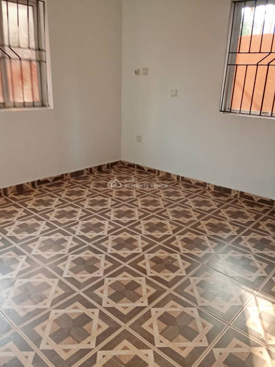 a Well-maintained 3 Bedroom Flat Located in The Serene and Secure Ikat, Ikate Elegushi, Lekki, Lagos, Flat / Apartment for Rent