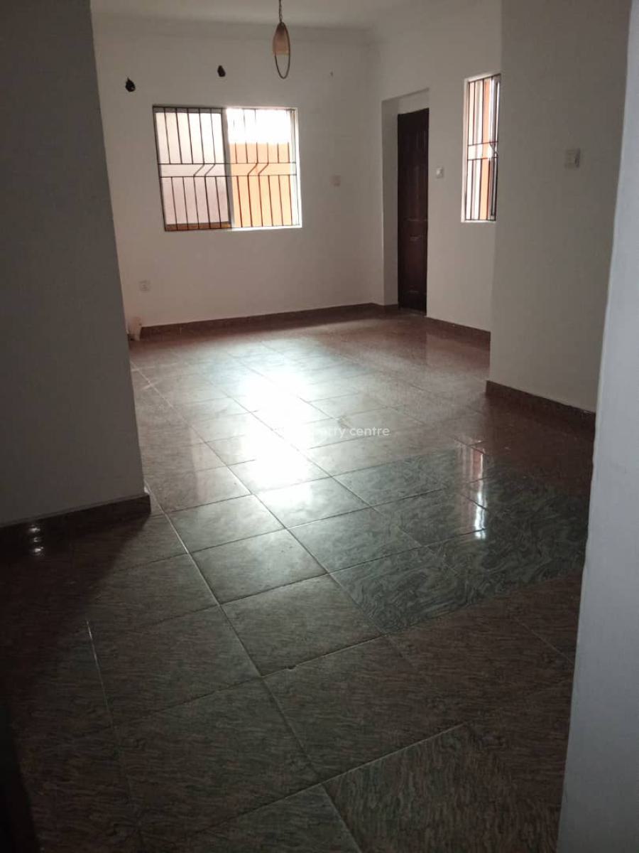 a Well-maintained 3 Bedroom Flat Located in The Serene and Secure Ikat, Ikate Elegushi, Lekki, Lagos, Flat / Apartment for Rent