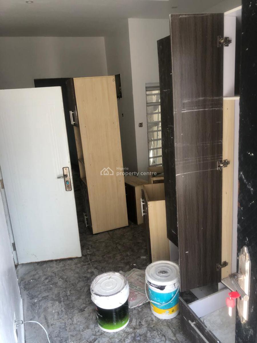 1 Room Self Contain, Illasan, Lekki, Lagos, Self Contain (single Rooms) for Rent
