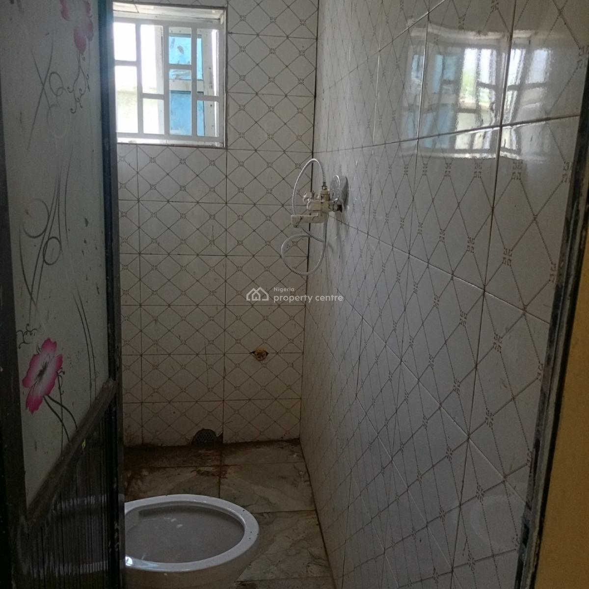 Newly Built and Spacious 3 Bedroom Apartment, Mobil Road Ilaje, Ilaje, Ajah, Lagos, Flat / Apartment for Rent