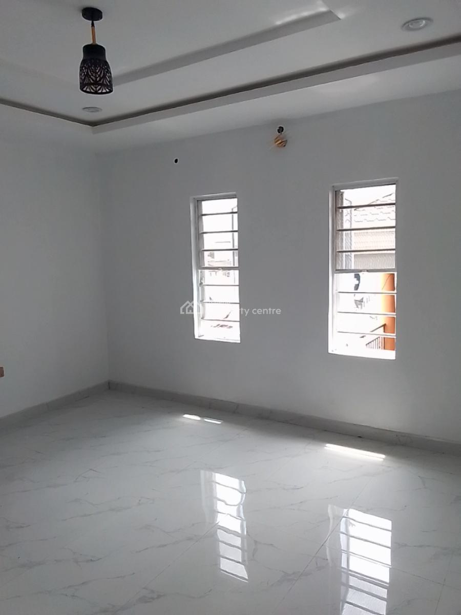 Fantastic Fine 2 Bedroom, Surulere, Lagos, Flat / Apartment for Rent