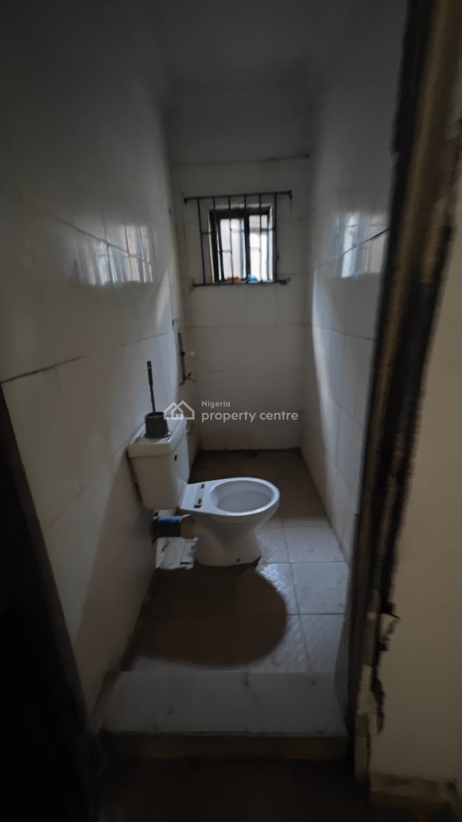 Self Service 2 Bedrooms Flat in Oniru Resettlements Scheme, Off Palace Road, Oniru, Victoria Island (vi), Lagos, Flat / Apartment for Rent