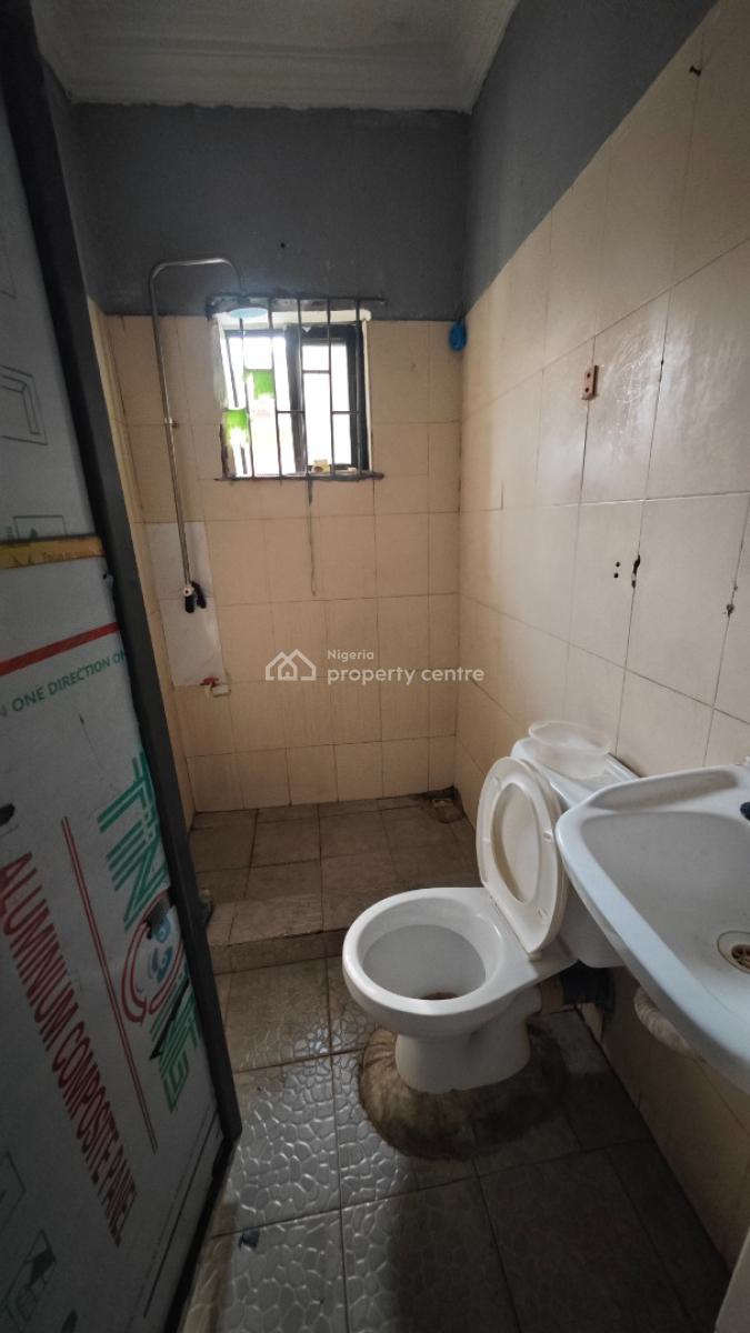 Self Service 2 Bedrooms Flat in Oniru Resettlements Scheme, Off Palace Road, Oniru, Victoria Island (vi), Lagos, Flat / Apartment for Rent