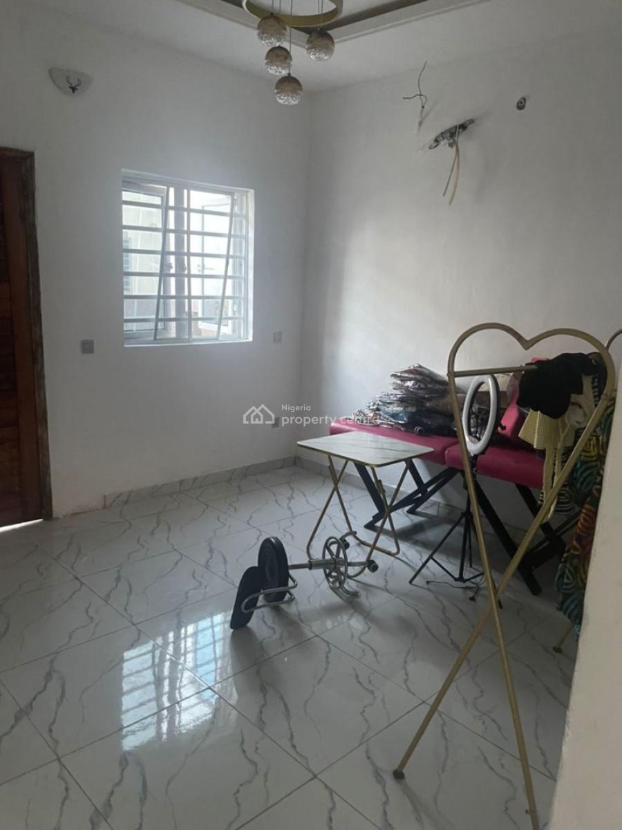 Flatmate Needed in a Two Bedroom Flat, Abraham Adesanya, Okun-ajah, Ajah, Lagos, Self Contain (single Rooms) for Rent