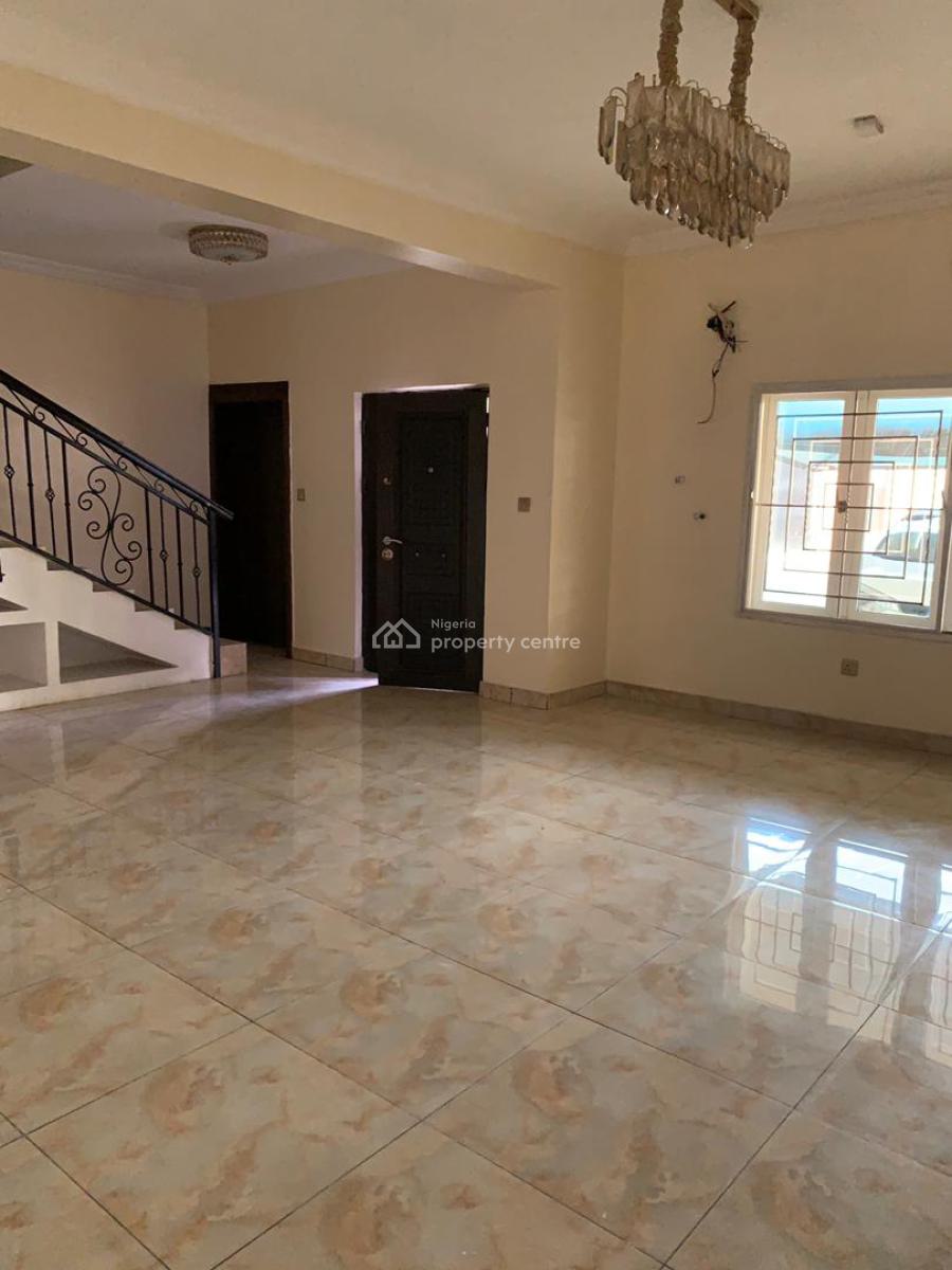 Spacious 3 Bedroom Semi-detached with Bq, Ikate, Lekki, Lagos, Semi-detached Duplex for Rent