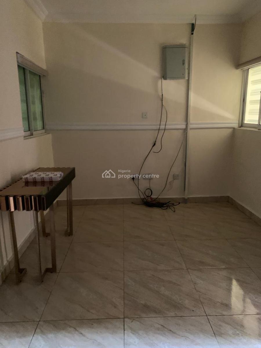 Spacious 3 Bedroom Semi-detached with Bq, Ikate, Lekki, Lagos, Semi-detached Duplex for Rent