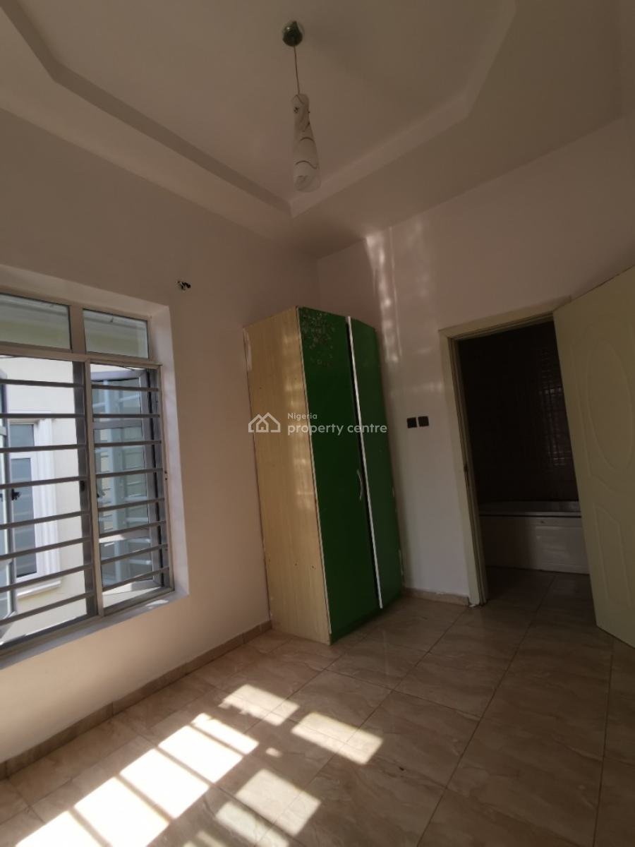 Room Upstairs in a Shared Apartment, Ikota Villa Estate Ikota Lekki Lagos, Ikota, Lekki, Lagos, Flat / Apartment for Rent