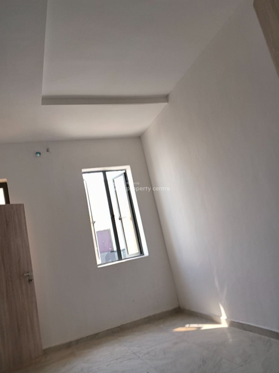 Distress 3bedroom Terrace Duplex with Premium Finishing, Ajah, Lagos, Terraced Duplex for Sale
