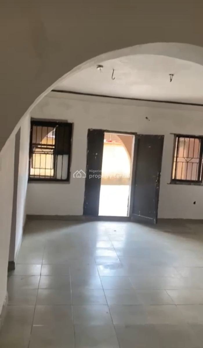 Spacious 2 Bedroom Flat Qith Dining Area, Shasha, Akowonjo, Alimosho, Lagos, Flat / Apartment for Rent