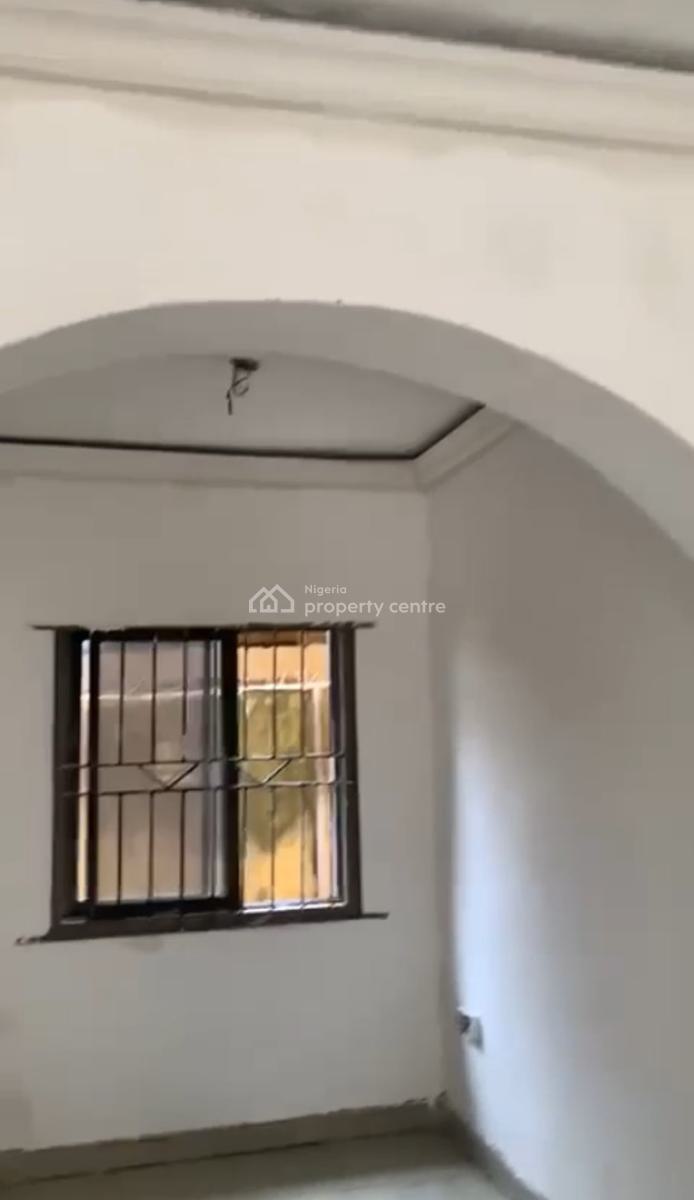 Spacious 2 Bedroom Flat Qith Dining Area, Shasha, Akowonjo, Alimosho, Lagos, Flat / Apartment for Rent