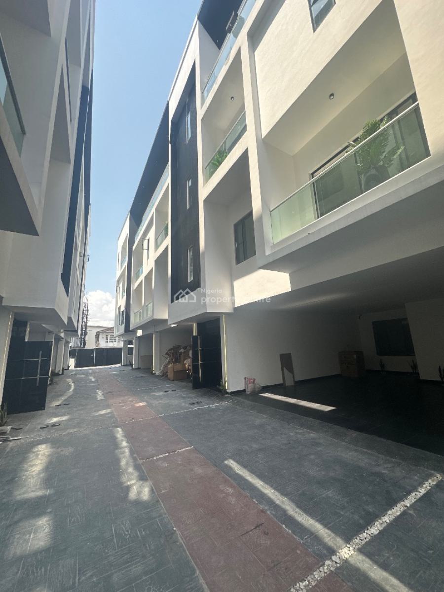 4 Bedroom Apartment, Ilasan Lekki, Ilasan, Lekki, Lagos, Flat / Apartment for Sale