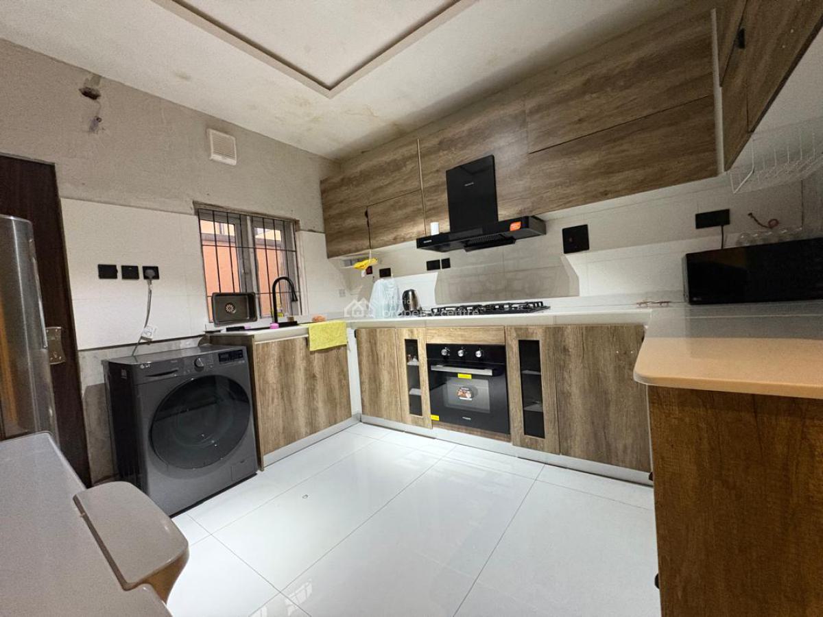 *s Distress 4bedroom Fully Detached with Bq, Osapa, Lekki, Lagos, Semi-detached Duplex for Sale