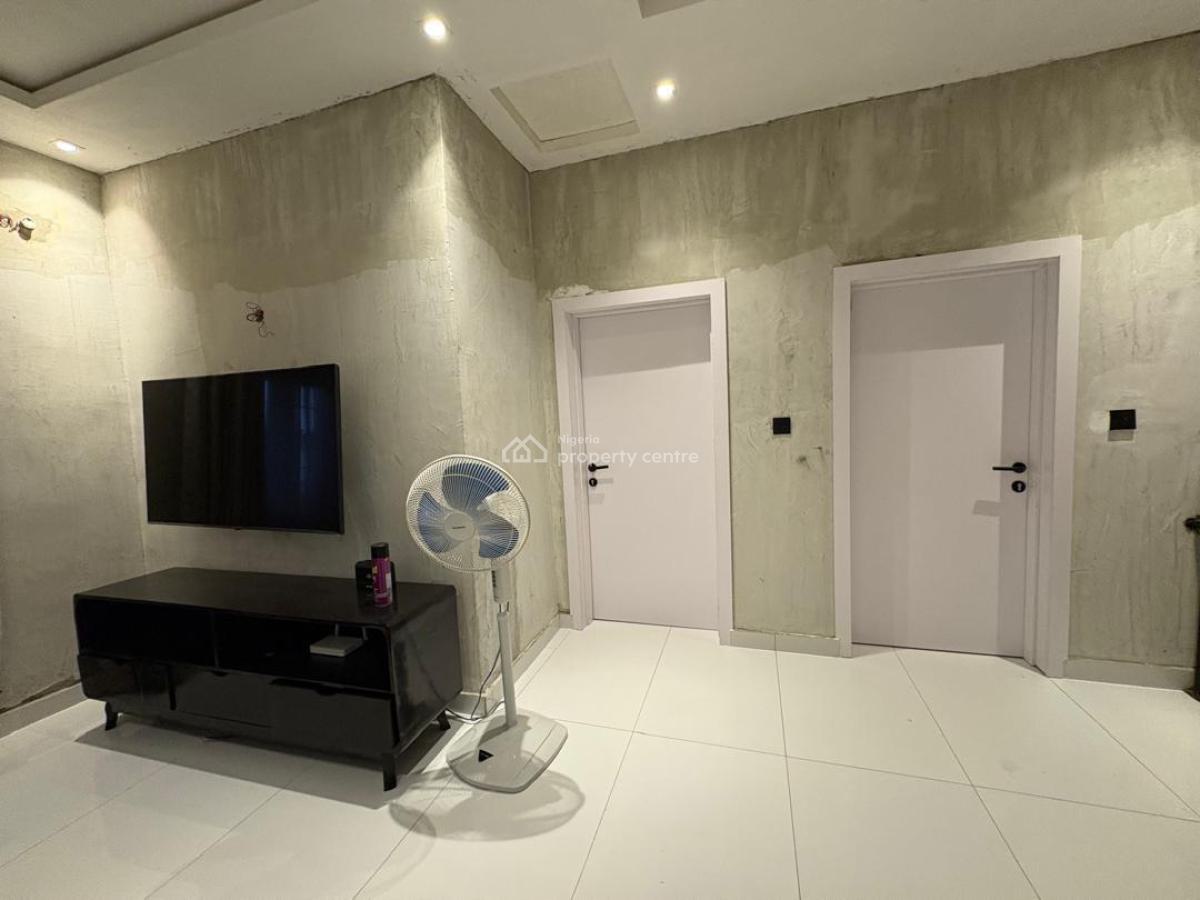 *s Distress 4bedroom Fully Detached with Bq, Osapa, Lekki, Lagos, Semi-detached Duplex for Sale