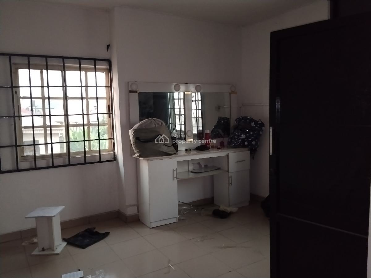 Well Maintained 3 Bedroom Apartment, Bashorun Town, Abijo, Lekki, Lagos, Flat / Apartment for Rent