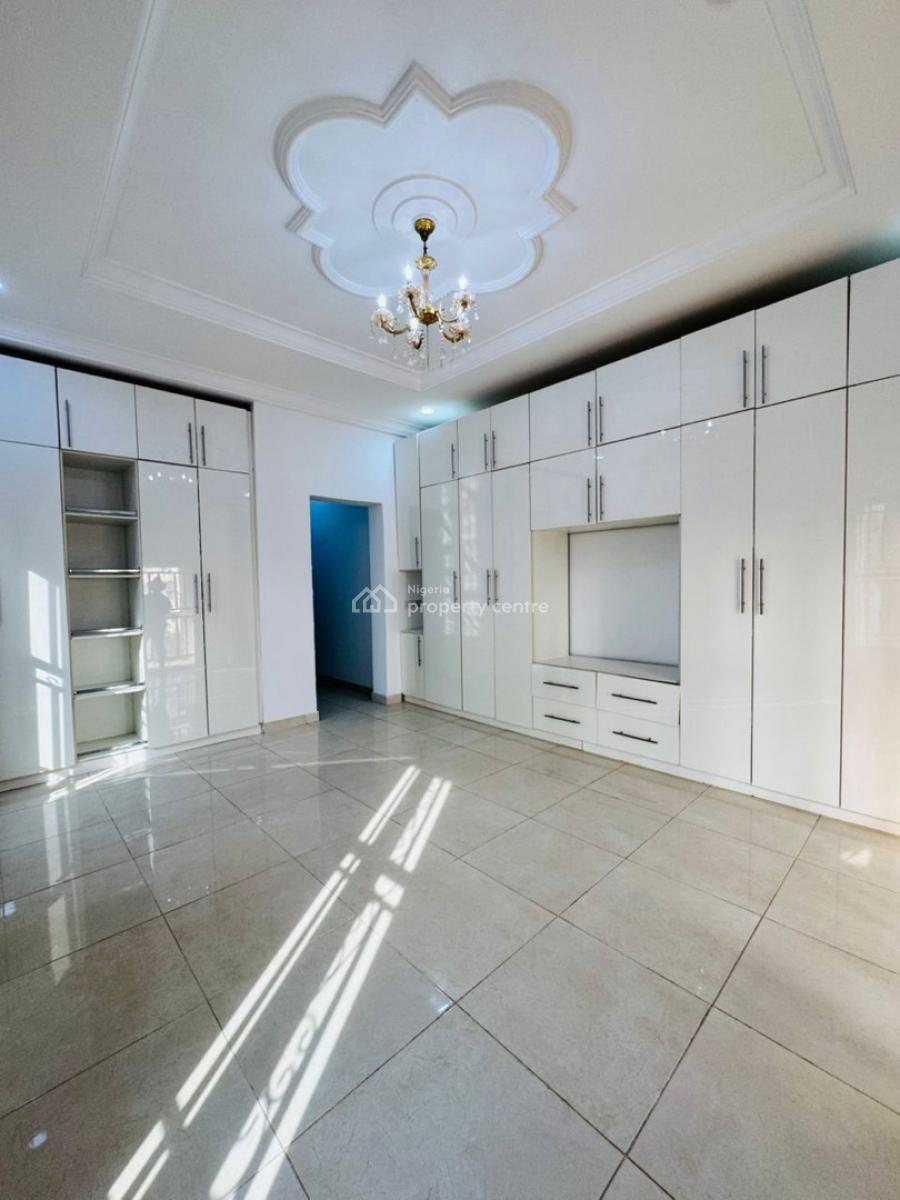 Luxurious 4 Bedrooms Semi Detached Duplex, 1 Bedroom Chalet ,greenery, Guzape District, Abuja, Semi-detached Duplex for Rent