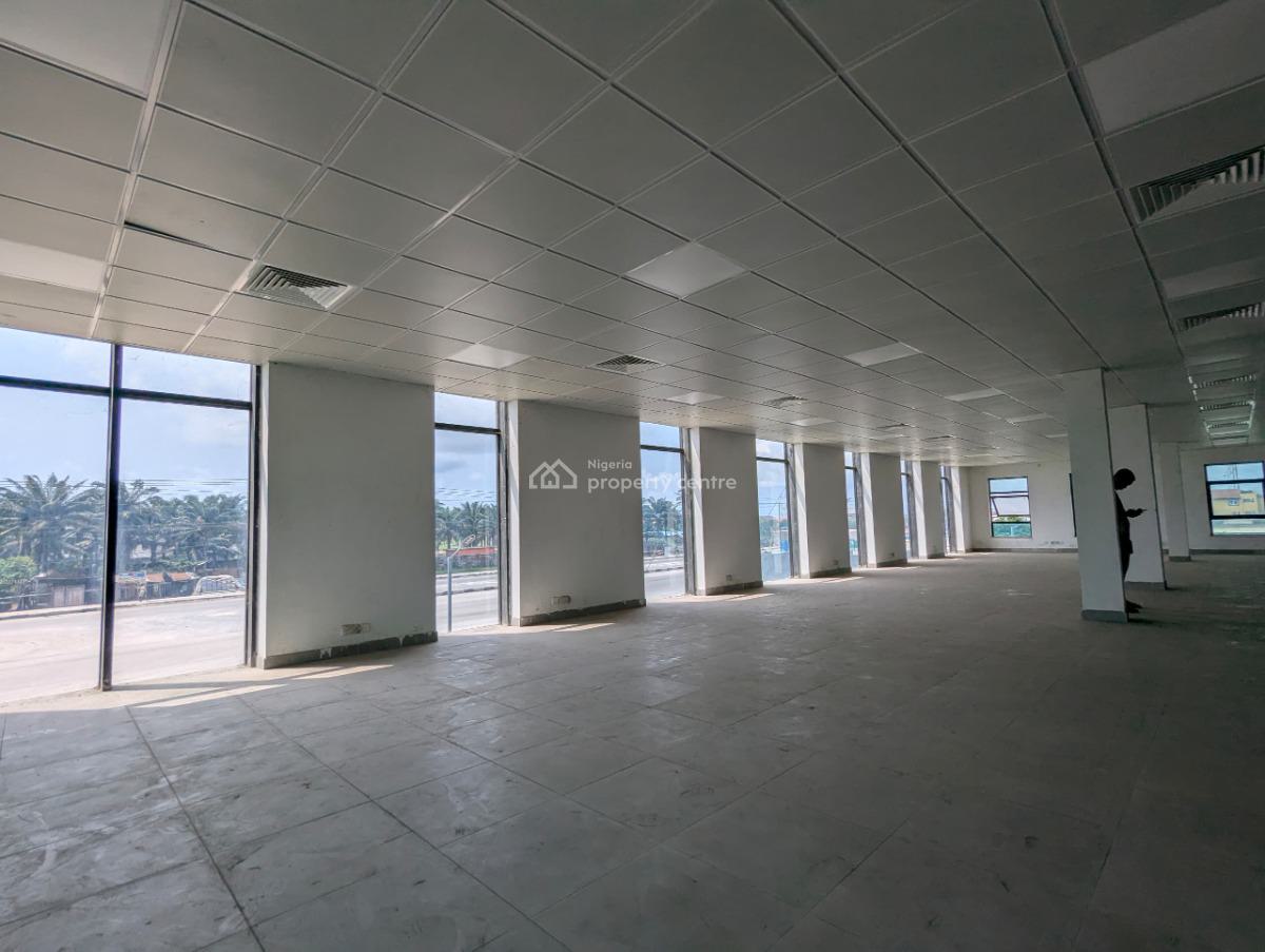 Massive Office Ffont with Warehouse Measuring 1,500sqm Behind ., Lekki Epe Expressway, Ibeju Lekki, Lagos, Office Space for Rent