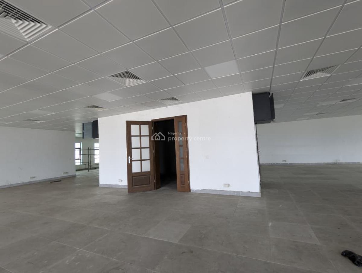 Massive Office Ffont with Warehouse Measuring 1,500sqm Behind ., Lekki Epe Expressway, Ibeju Lekki, Lagos, Office Space for Rent