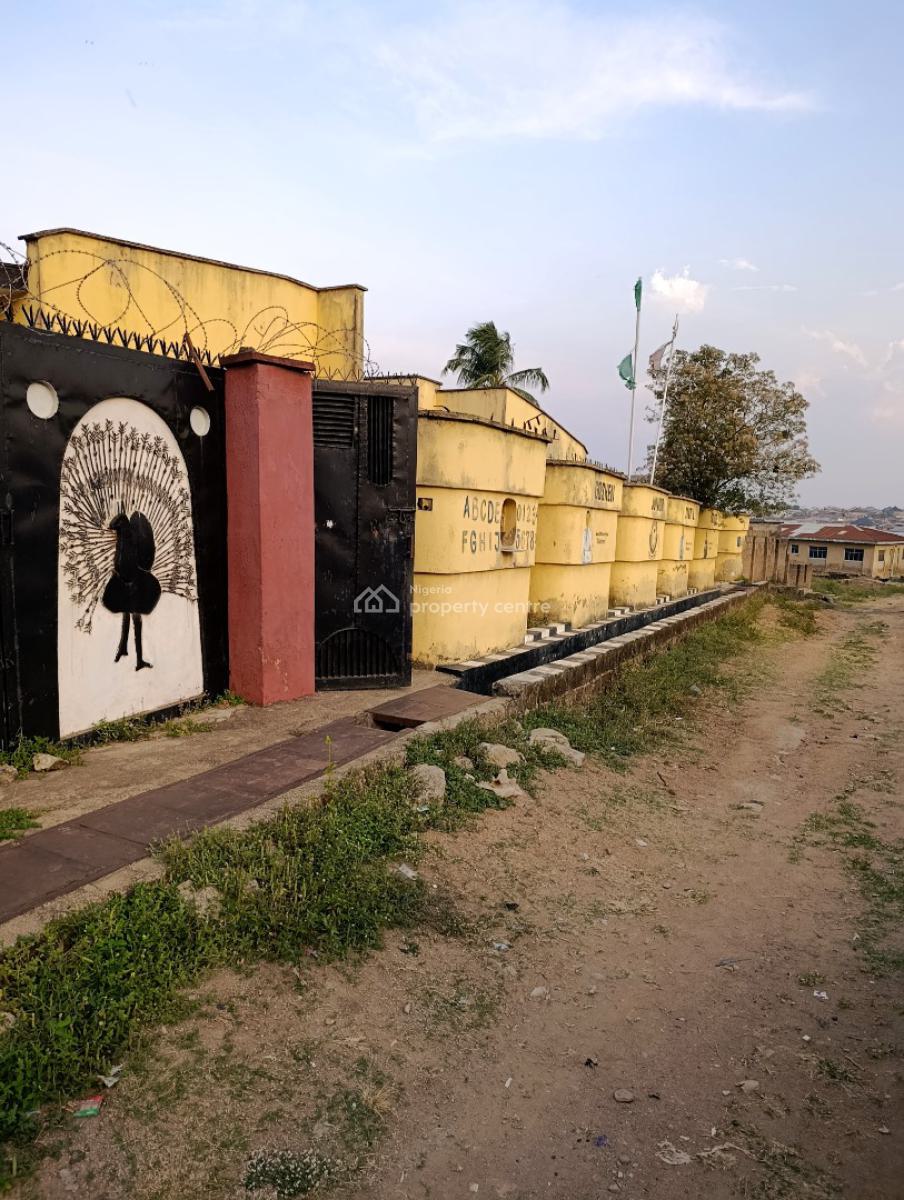 7 Bedroom Bungalow with 5 Units of Room Sc on 1200sqm of Land, Adegbayi, Old Ife Road, Alakia, Ibadan, Oyo, Detached Bungalow for Sale