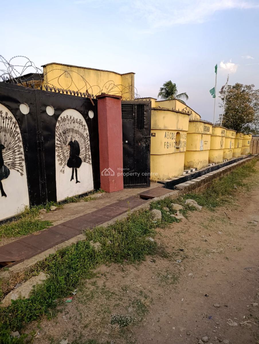 7 Bedroom Bungalow with 5 Units of Room Sc on 1200sqm of Land, Adegbayi, Old Ife Road, Alakia, Ibadan, Oyo, Detached Bungalow for Sale