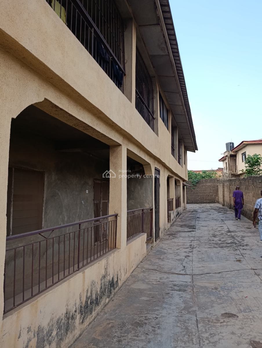 4 Flat of 3 Bedroom Each on a Plot of Land with Running Water, Ebenezery, Ibadan Polytechnic Area, Alakia, Ibadan, Oyo, Block of Flats for Sale