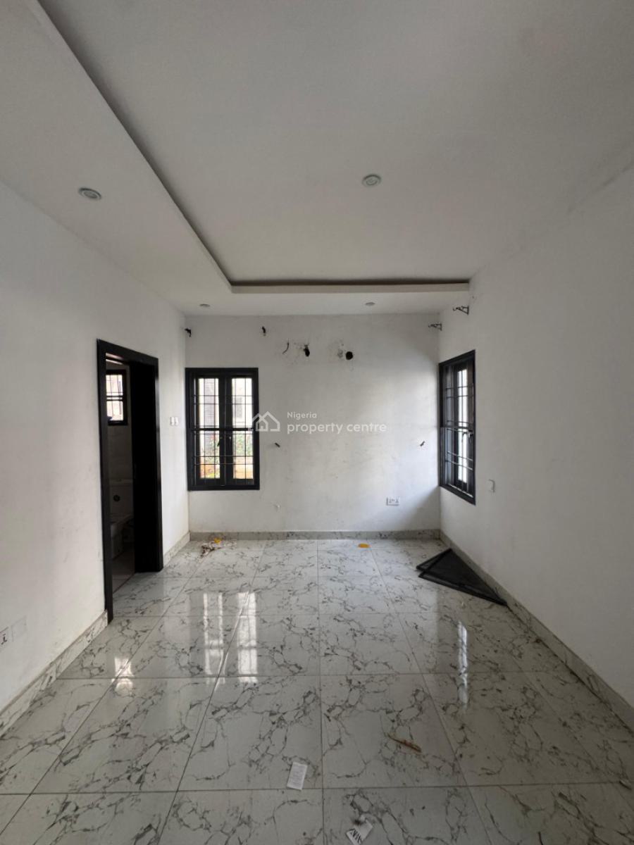 Fully Serviced and Luxury 3bed Apartment Upstairs with Elevator, Chelsea Heights Estate Orchid Road Lekki, Lekki Expressway, Lekki, Lagos, Flat / Apartment for Rent