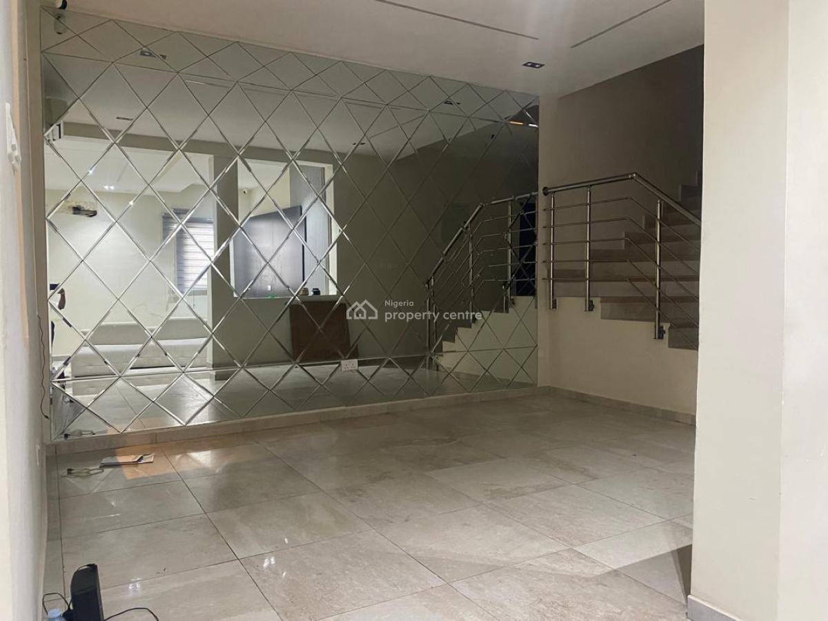 Luxury Semi-detached in Ikoyi: 4-bedroom with Gym, Ikoyi, Lagos, Semi-detached Duplex for Rent