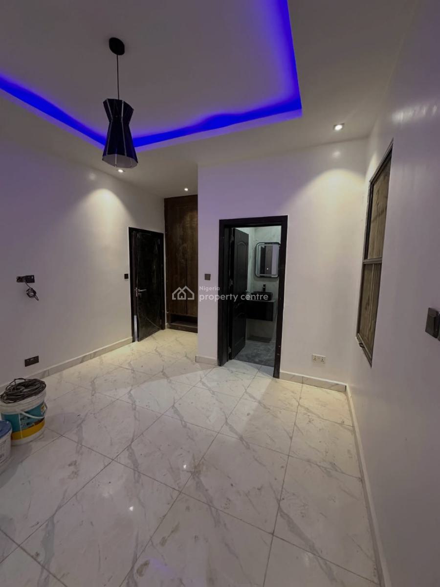 Brand New 5 Bedroom Semi-detached Duplex with Bq, Swimming Pool, Guzape, Guzape District, Abuja, Terraced Duplex for Rent