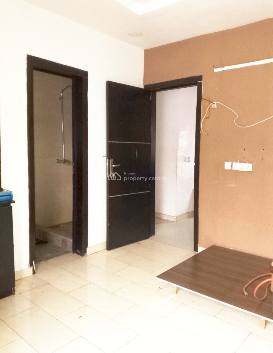 Nice and Standard Upstairs Self Con with Kitchen, Serene and Secure Estate Agungi Lekki, Agungi, Lekki, Lagos, Self Contain (single Rooms) for Rent