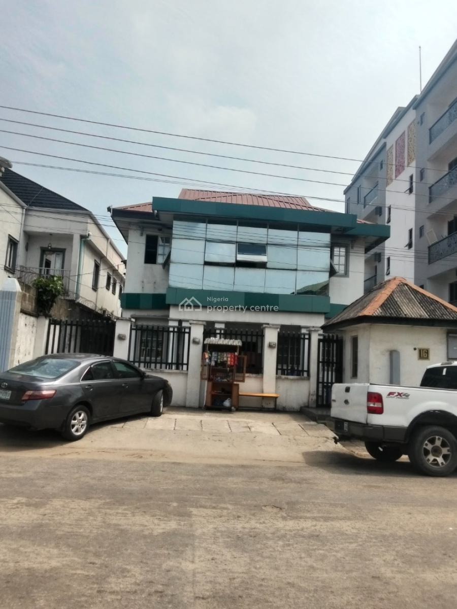 6 Bedroom Office Space with a Two Bedroom Chalet Bq, Queens Drive, Alagomeji, Yaba, Lagos, Office Space for Rent