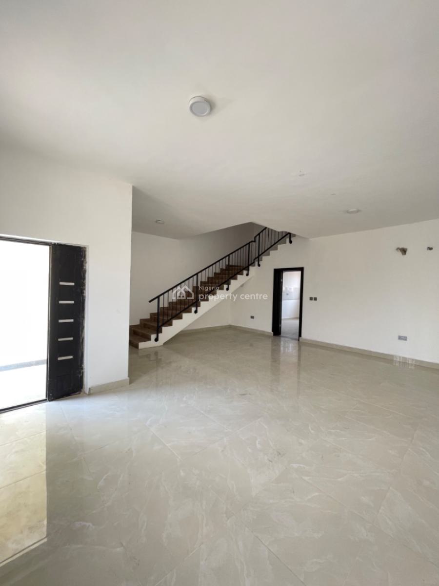 Spaciously Built 4 Bedrooms Terraced Duplex with Bq, Yaba, Lagos, Terraced Duplex for Sale