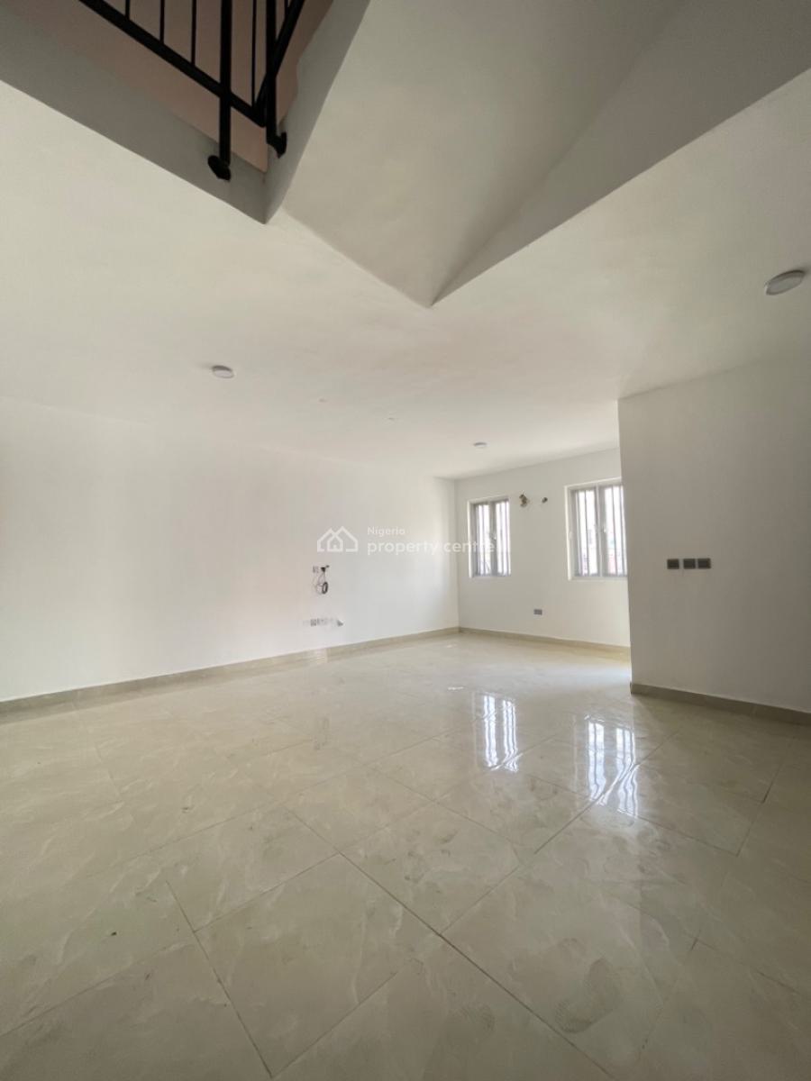 Spaciously Built 4 Bedrooms Terraced Duplex with Bq, Yaba, Lagos, Terraced Duplex for Sale