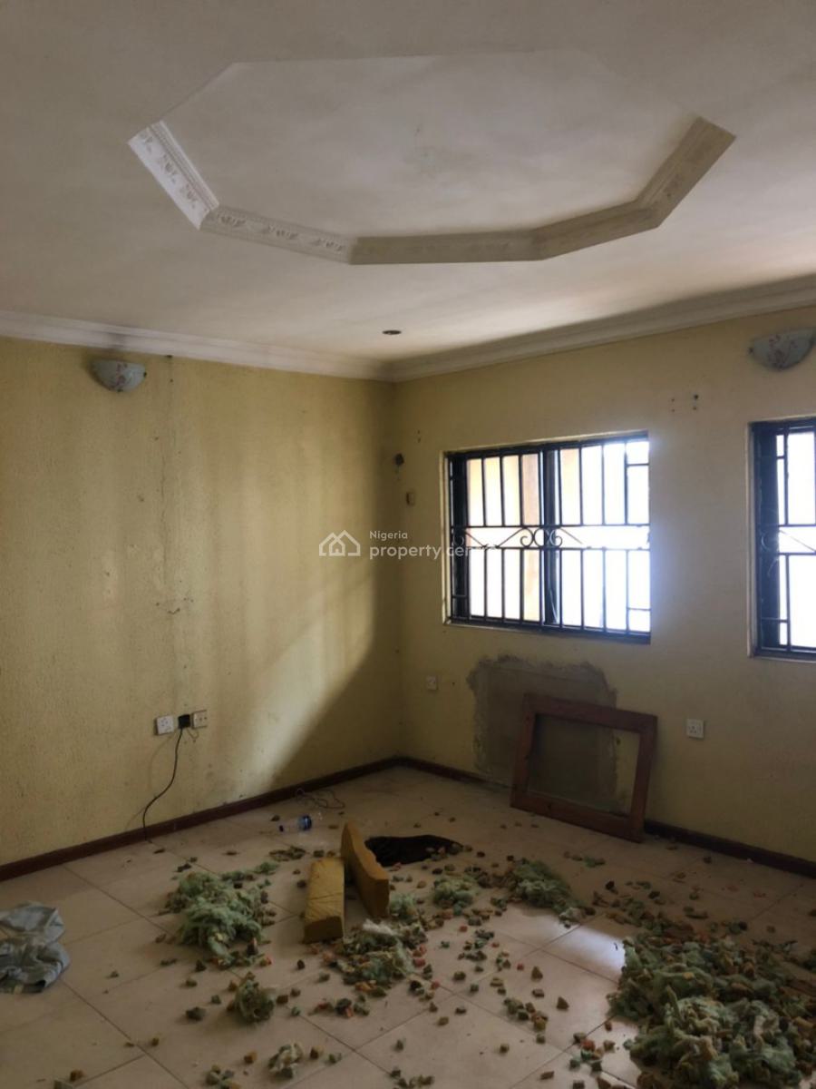 5 Bedroom Duplex with Bq, Gra Phase 2, Magodo, Lagos, Terraced Duplex for Rent