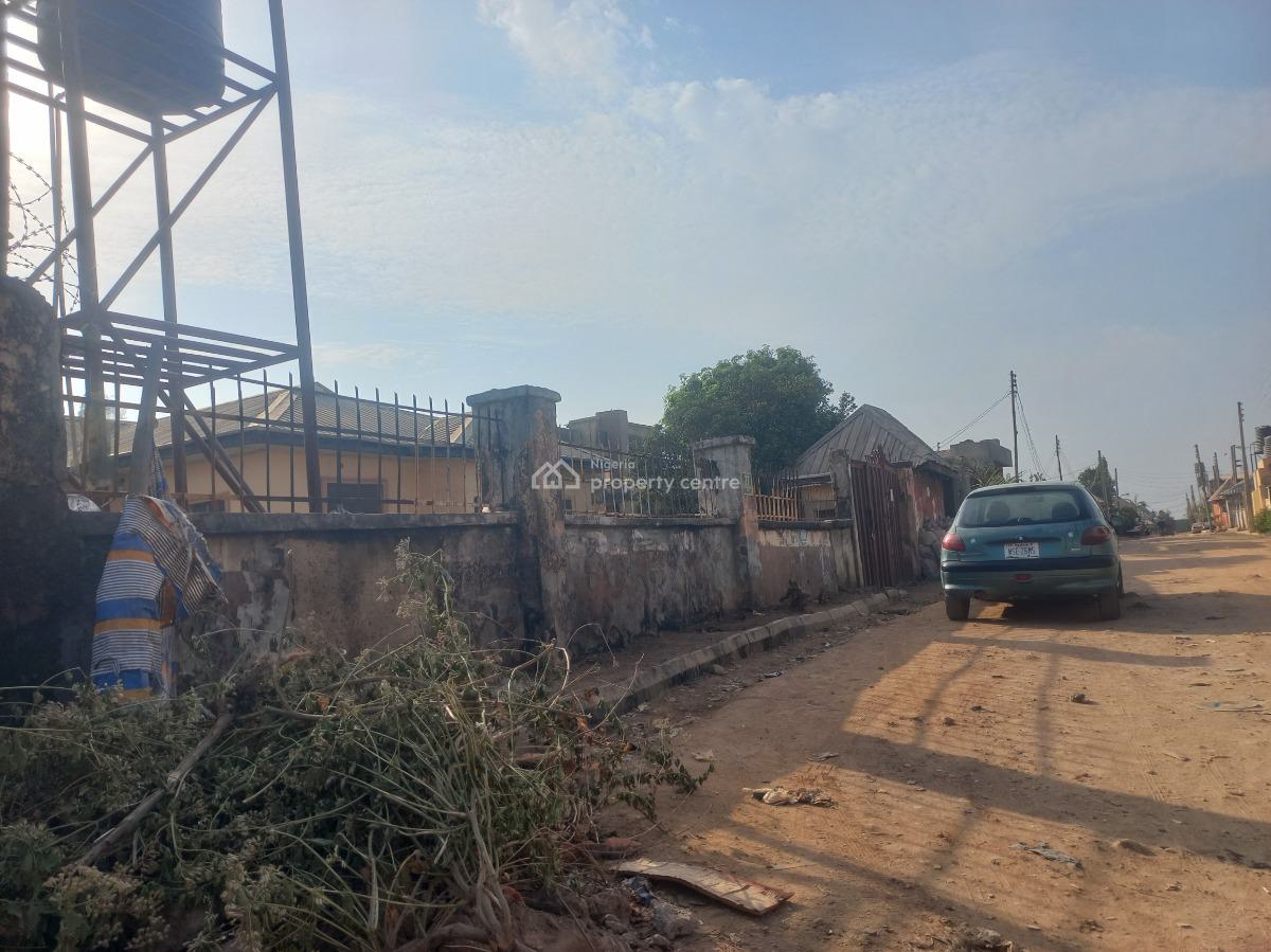 an Old Bungalow Sitting on 600sqms Land Very Accessible to The Express, Arab Road, Kubwa, Abuja, Residential Land for Sale