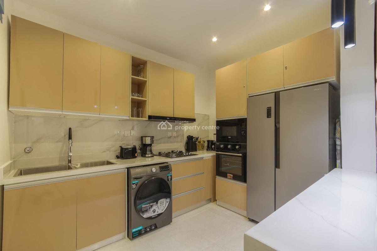 Luxury 2 Bedroom Apartment with Housekeeping and Gym, City View and Ensuite Rooms, Lekki, Lagos, Flat / Apartment Short Let