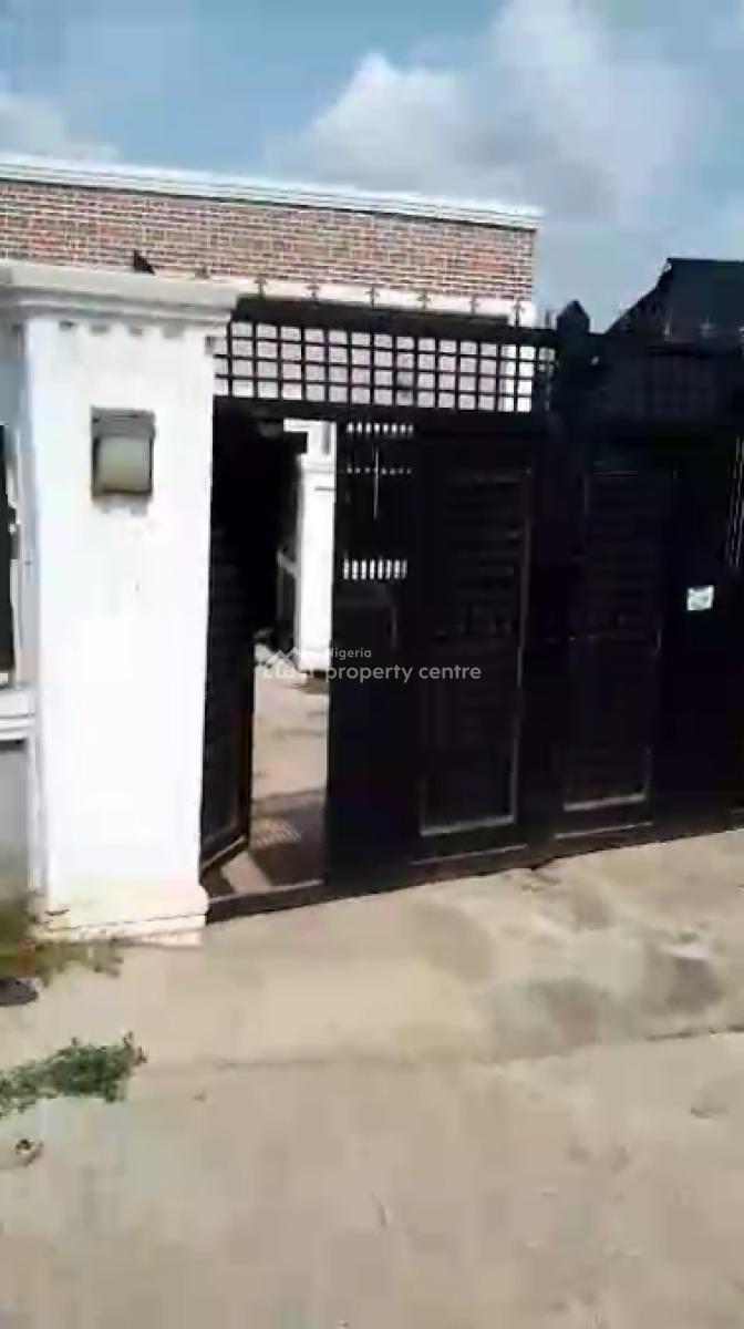 Newly Built 2 Bedroom Flat, 1 Room Selfcon and 1 Room and Palor Self, Owode Ilesa Garage, Osogbo, Osun, Block of Flats for Sale