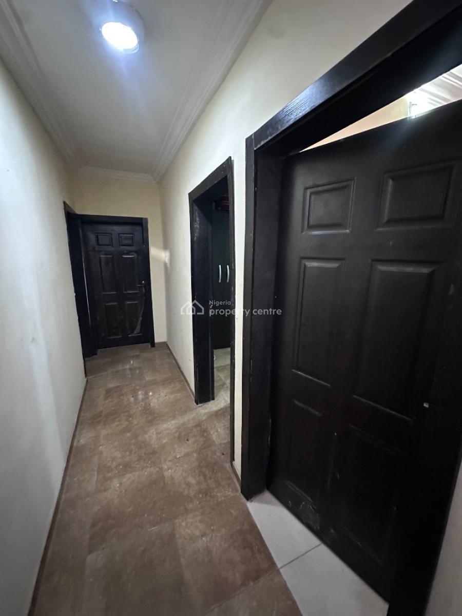 Spacious Furnished Apartment Upstairs, Whitesand Beach Estate, Ologolo, Lekki, Lagos, Flat / Apartment for Rent