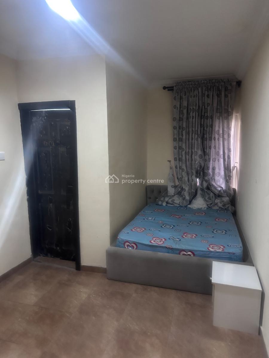 Spacious Furnished Apartment Upstairs, Whitesand Beach Estate, Ologolo, Lekki, Lagos, Flat / Apartment for Rent