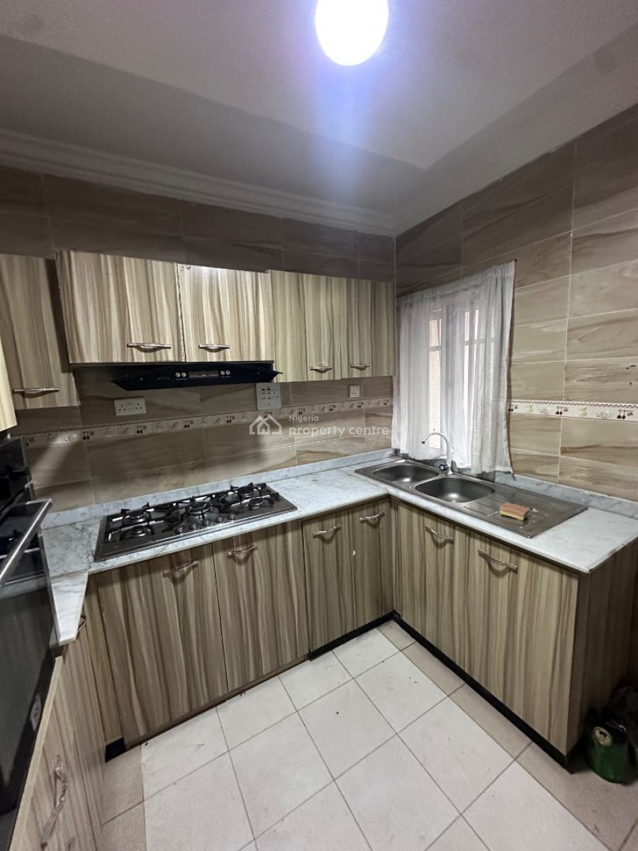 Spacious Furnished Apartment Upstairs, Whitesand Beach Estate, Ologolo, Lekki, Lagos, Flat / Apartment for Rent