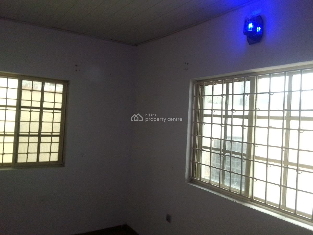 Spacious Luxury 3 Bedroom Flat with Excellent Features, Muniru Estate, Ogombo, Ajah, Lagos, Flat / Apartment for Rent