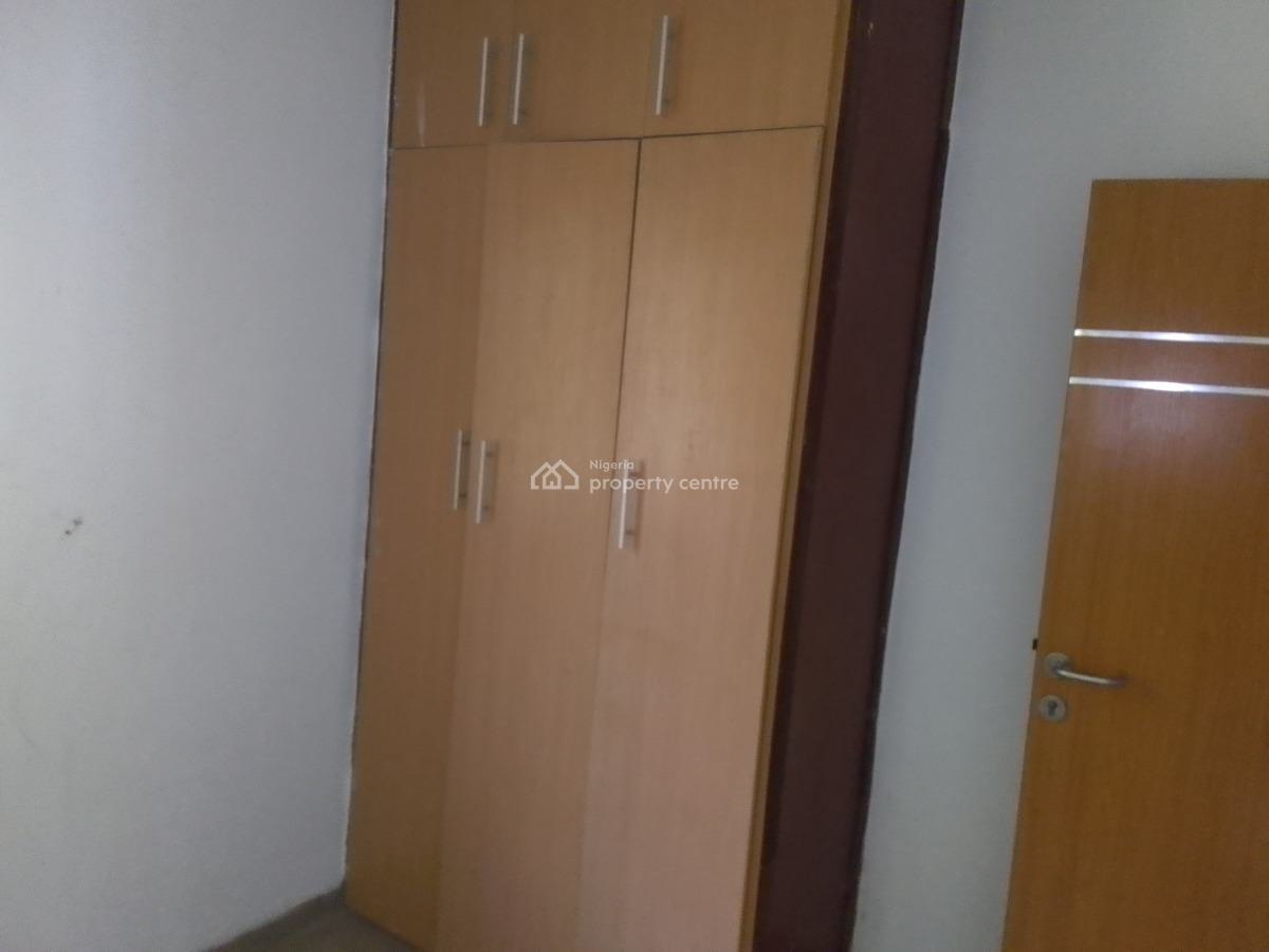 Spacious Luxury 3 Bedroom Flat with Excellent Features, Muniru Estate, Ogombo, Ajah, Lagos, Flat / Apartment for Rent