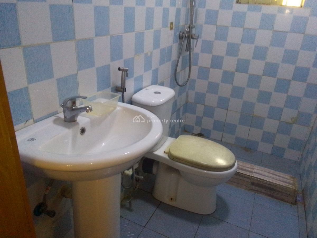 Spacious Luxury 3 Bedroom Flat with Excellent Features, Muniru Estate, Ogombo, Ajah, Lagos, Flat / Apartment for Rent