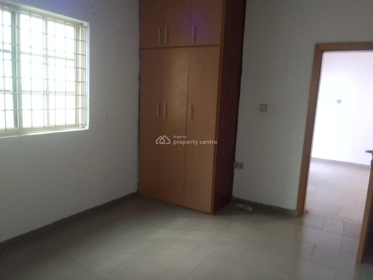 Spacious Luxury 3 Bedroom Flat with Excellent Features, Muniru Estate, Ogombo, Ajah, Lagos, Flat / Apartment for Rent