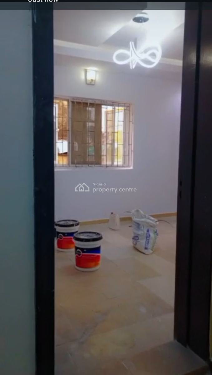 Property: Newly Renovated Two (2) Bedroom Ground Floor Flat. L, Secure Estate, Surulere, Lagos, Flat / Apartment for Rent