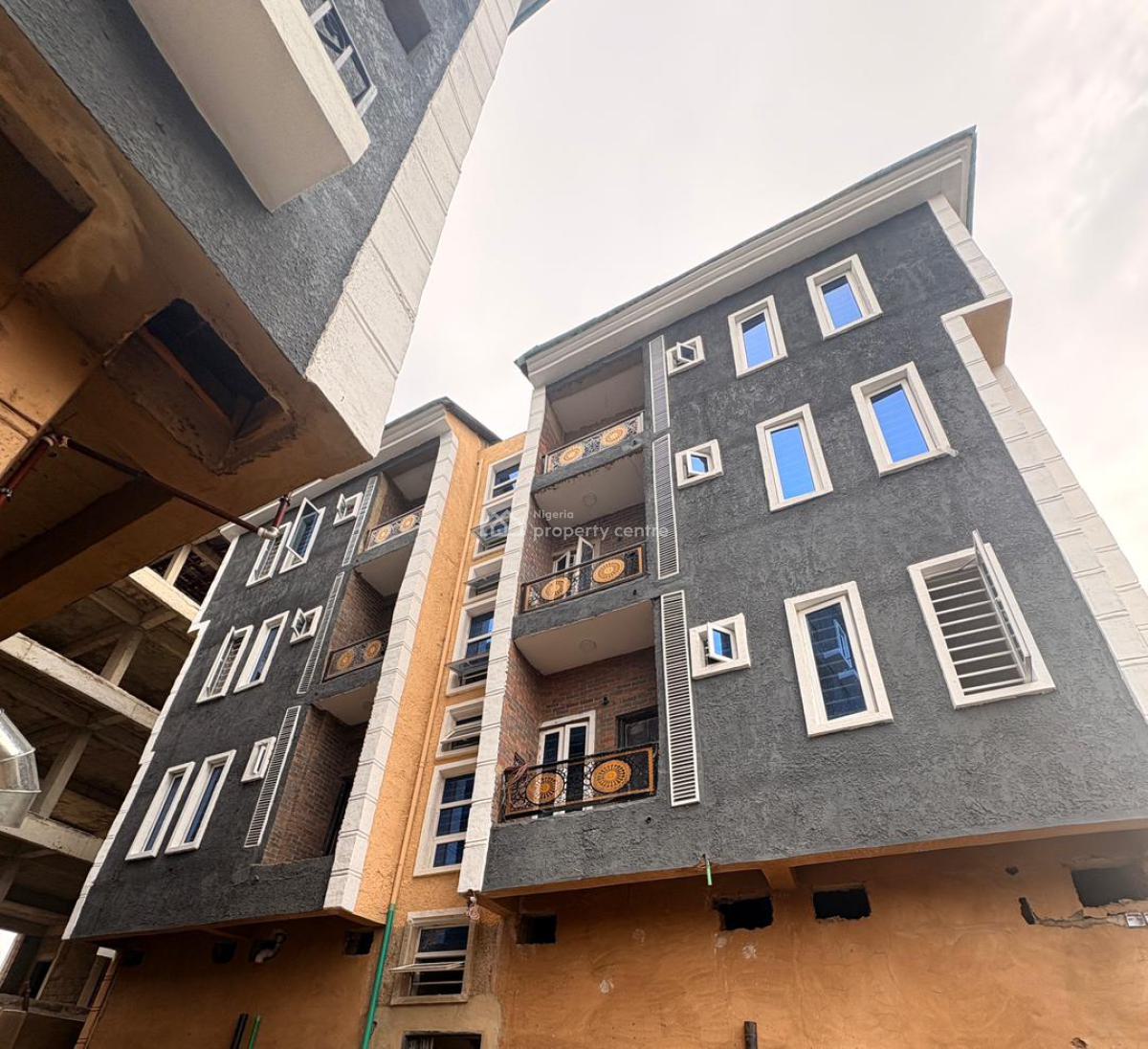 2bedroom in a Serene Environment, Alagomeji Yaba Lagos, Alagomeji, Yaba, Lagos, Flat / Apartment for Rent