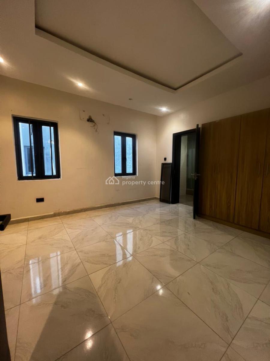 Luxury  Spacious 2 Bedroom Flat, Off Freedom Way Lekki Phase 1, Lekki Phase 1, Lekki, Lagos, Flat / Apartment for Rent